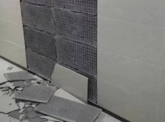 兰坪瓷砖空鼓维修公司分享下兰坪墙砖松动维修的知识